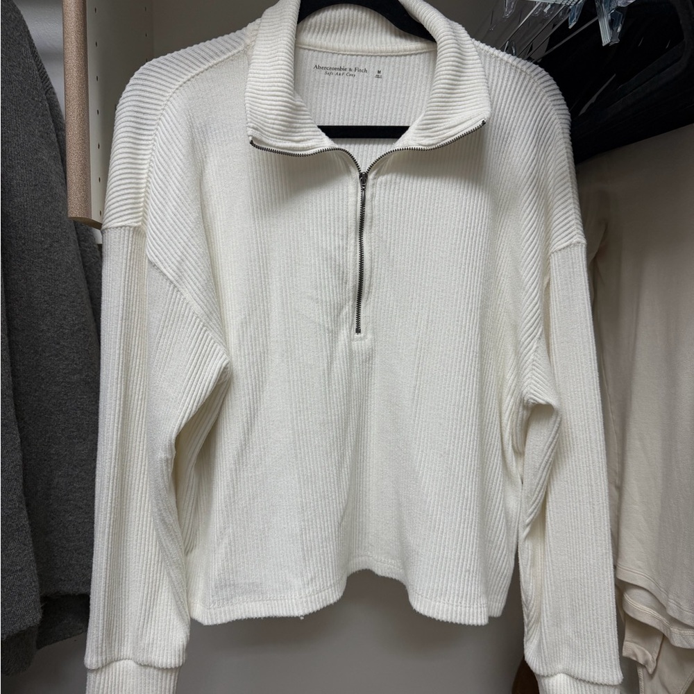 Abercrombie & Fitch Cream Ribbed Turtleneck Sweater